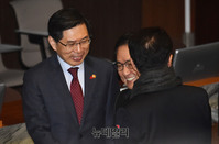 [포토] 국회 본회의 참석한 박상기 법무부장관