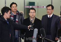 [포토] 양양공항으로 입국하는 이주태 통일부 교류협력국장