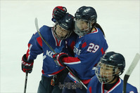 [포토] 스웨덴과 평가전 치르는 여자아이스하키 단일팀