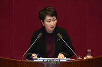 [포토] 질문하는 이언주 국민의당 의원