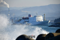 [포토] 동해 묵호항에 입항한 만경봉 92호