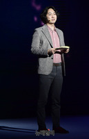 [포토] 평창포럼 발표자 소개하는 권일 과학커뮤니케이터