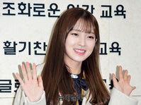 [포토] 졸업식 참석한 오마이걸 아린