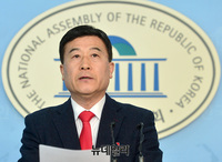 [포토] 현안 브리핑 하는 허성우 수석부대변인