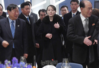 [포토] 만찬장 들어서는 김여정