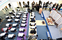 [포토] 설날 합동 차례 지내는 선수단