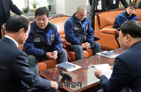 [포토] 한국GM 노조와 면담하는 장병완
