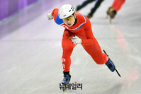 [포토] 몸푸는 北 정광범 선수