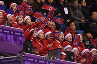 [포토] 北정광범 선수 응원하는 북한응원단