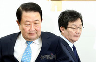 [포토] 회의 참석하는 유승민-박주선