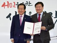 [포토] 민경욱, 지방선거 총괄기획단 대여투쟁본부위원 임명