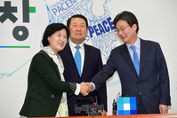 [포토] 악수나누는 추미애-박주선-유승민