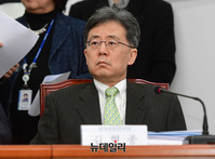 [포토] 대책회의 참석한 김현종 통상교섭본부장