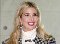 [포토] 한국 도착한 이방카, 여유있는 미소
