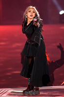 [포토] 폐막식서 화려한 무대 선보이는 씨엘