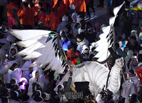 [포토] 폐막식에도 등장한 '인면조'