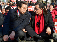 [포토] 대화나누는 홍준표-김무성