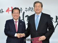 [포토] 미소 짓는 홍준표-김무성