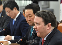 [포토] 바른미래당 찾은 마크내펴 美 대사 대리