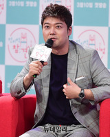 [포토] 전현무 "연인 한혜진과 같은 코디네이터"