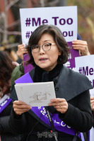 [포토] 연극계 성폭력 규탄하는 류근혜 한국여성연극협회장