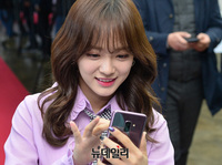 [포토] 구구단 세정 "갤럭시S9 갖고 싶어요"