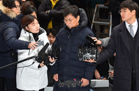 [포토] 고개숙인 안희정 "성실하게 조사 받겠다"