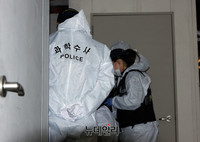 [포토] 조민기 사망한 주차장 창고 감식하는 과학수사대