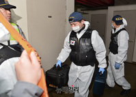 [포토] 조민기 사망, 감식 후 철수하는 과학수사대