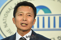 [포토] 송기호 변호사 "송파을 재보궐 출마하겠다"