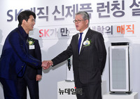 [포토] 현빈-최신원 회장, 화기애애한 포토타임