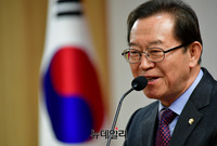 [포토] 토론회 축사하는 이종배 자유한국당 의원