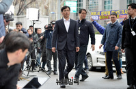 [포토] 검찰 출석하는 안희정