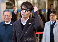 [포토] 판문점으로 향하는 평양공연 남북실무접촉단