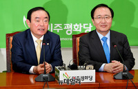 [포토] 공동교섭단체 회동서 인사말하는 장병완