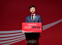 [포토] 인사말하는 이창엽 한국코카콜라 대표