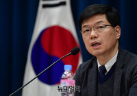 [포토] 이승만 독립정신의 역사정치학 주제발표하는 김명섭 교수