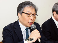 [포토] 성명서 낭독하는 최병일 바른사회 공동대표