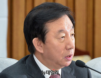 [포토] 김성태 "민주당, 자체 개헌안 가져오길 바란다"