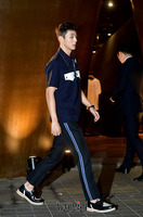 [포토] 반팔셔츠 입은 지수