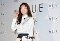 [포토] 배우 이연희 "오래만이에요"