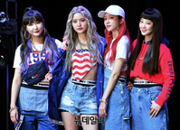 [포토] 신곡 '내일해'로 돌아온 이엑스아이디