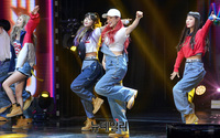 [영상] 90년대 감성에 섹시미 더해 돌아온 EXID '내일해'