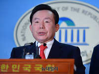 [포토] 충남도지사 출사표 던진 이인제 고문