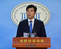 [포토] 민주당 공관위 심사결과 발표하는 김민기 간사(명단)