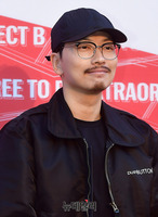 [포토] 올블랙에 수염 기른 이동휘