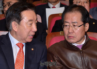 [포토] 대화 나누는 홍준표-김성태