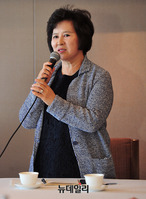 [포토] 인사말하는 이경자 전학연 대표
