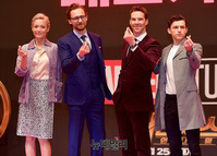 [포토] 방한한 어벤져스 "한국팬들 사랑해요"