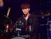 [포토] 드럼 연주하는 '더 로즈' 하준